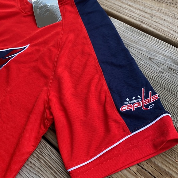 NHL Washington Capitals Jersey T-Shirt - Picture 2 of 3